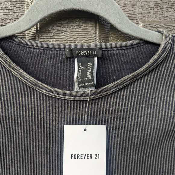 NWT Forever 21 Ribbed Knit Bodysuit Long Sleeve, Charcoal Distressed - Picture 6 of 9